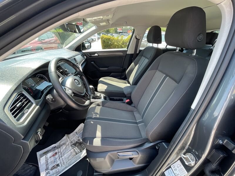 Volkswagen T-Roc - immagine 15
